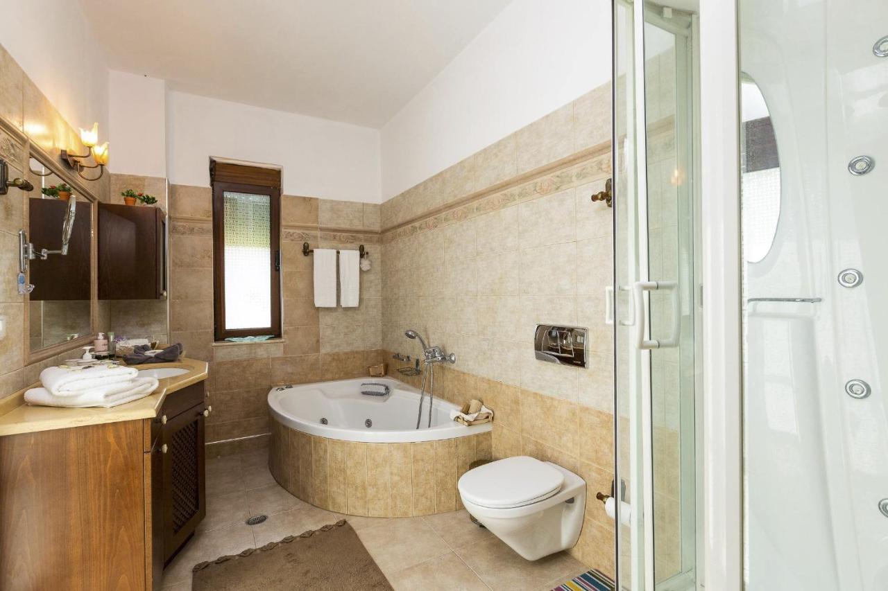 Tria Monastiria Villa Natura - With Private Heated Pool מראה חיצוני תמונה