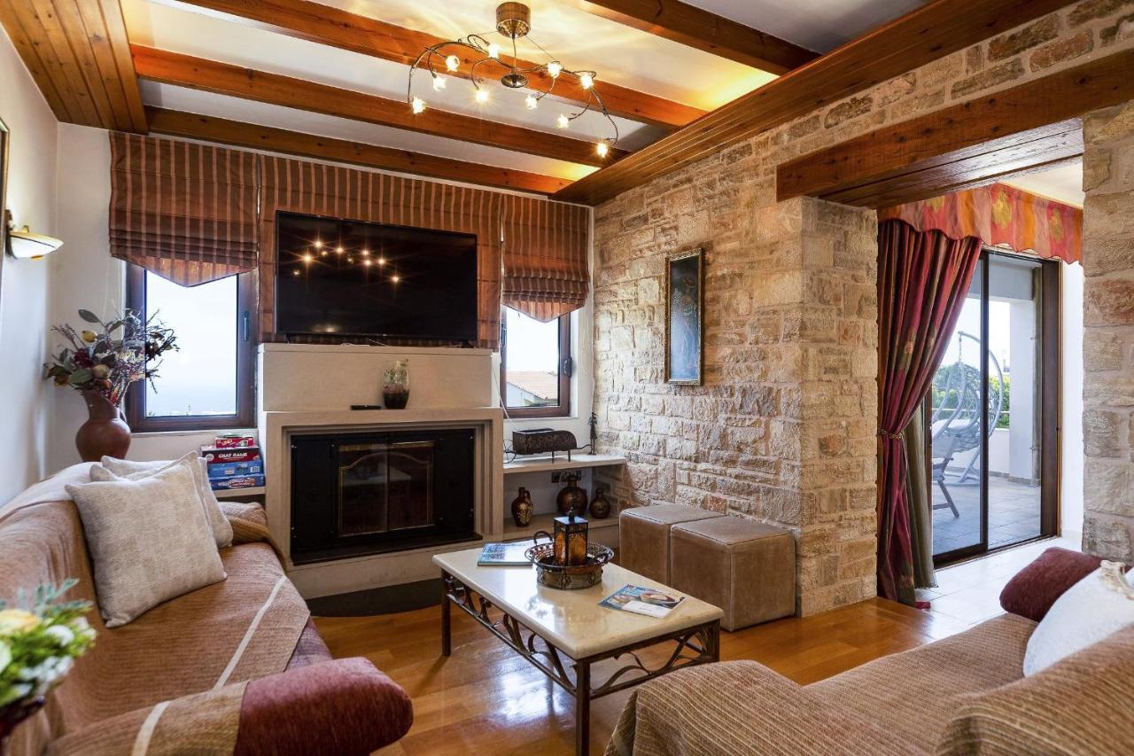Tria Monastiria Villa Natura - With Private Heated Pool מראה חיצוני תמונה