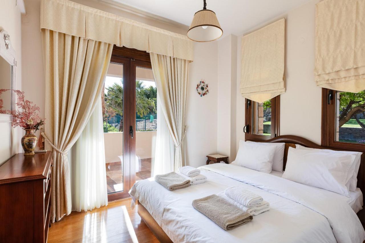 Tria Monastiria Villa Natura - With Private Heated Pool מראה חיצוני תמונה
